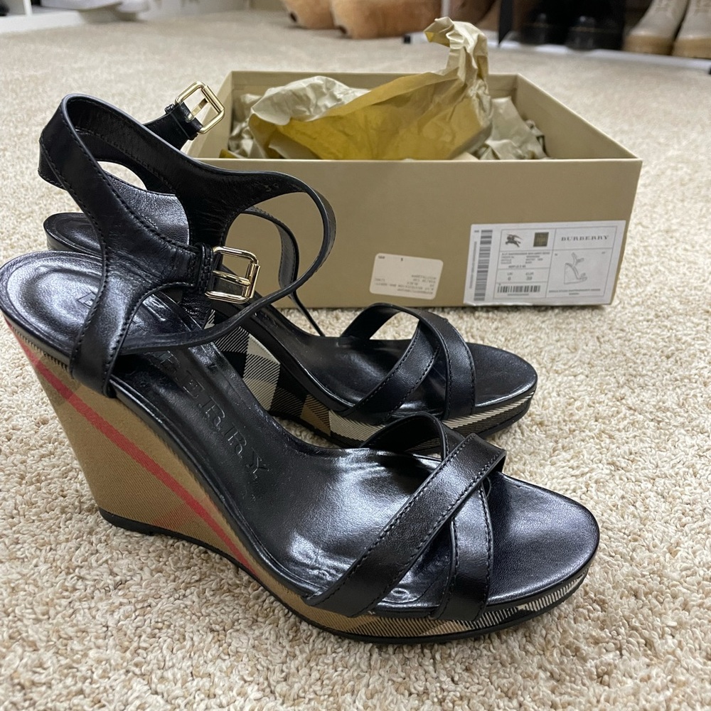 Burberry sold out wedges